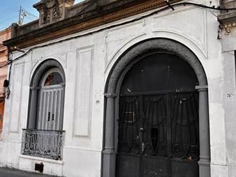 https://web5.gallito.com.uy/excelente-terreno-con-edificacion-a-reciclar-inmuebles-28201177