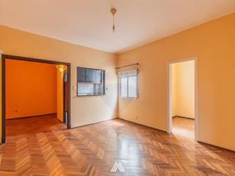https://www.gallito.com.uy/venta-de-apto-2-dormitorios-y-medio-en-el-centro-inmuebles-28201247