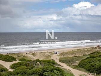 https://web5.gallito.com.uy/espectacular-penthouse-frente-al-mar-de-4-en-del-inmuebles-25034049