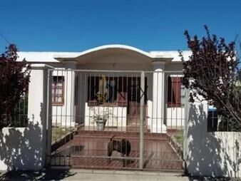 https://www.gallito.com.uy/se-vende-casa-en-santa-lucia-inmuebles-27307158