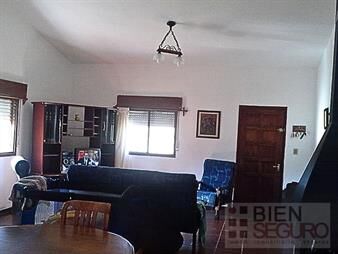 https://www.gallito.com.uy/chacra-de-02-has-con-casa-y-galpon-en-venta-en-las-brujas-inmuebles-24493438