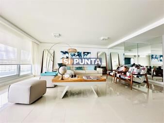 https://www.gallito.com.uy/venta-de-penthouse-con-cuatro-dormitorios-mas-de-inmuebles-27610288