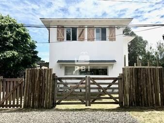 https://web5.gallito.com.uy/casa-3-dormitorios-en-la-barra-ref-pbi12150-inmuebles-23920338