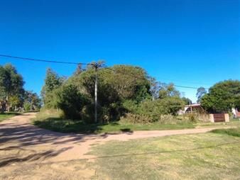https://web5.gallito.com.uy/venta-terreno-esquina-437m2-santa-ana-inmuebles-27808331