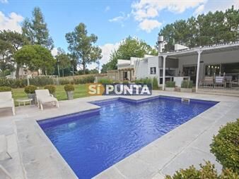 https://www.gallito.com.uy/casa-con-piscina-climatizada-en-alquiler-pinares-inmuebles-27608614