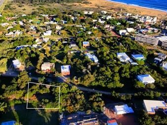 https://www.gallito.com.uy/terreno-en-venta-las-grutas-punta-ballena-inmuebles-28196172