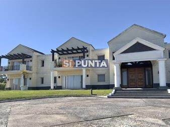 https://www.gallito.com.uy/casa-de-10-dormitorios-en-alquiler-punta-del-este-inmuebles-27610327