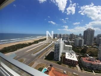 https://www.gallito.com.uy/apartamento-en-brava-punta-del-este-inmuebles-23804758