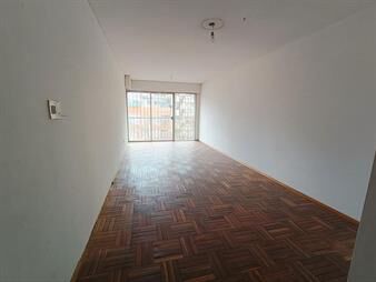 https://web5.gallito.com.uy/apartamento-en-venta-terr-4-dor-3-baños-losa-gje-inmuebles-25695672