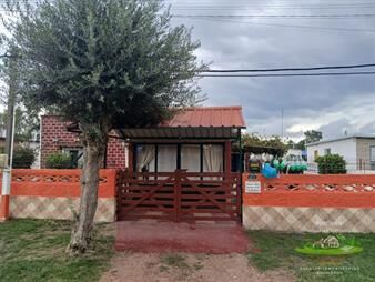 https://web5.gallito.com.uy/se-vende-hermosa-y-amplia-casa-en-ciudad-del-inmuebles-27174925