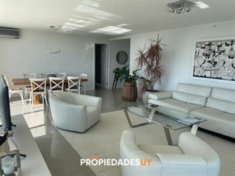 https://web5.gallito.com.uy/apartamento-esquinero-con-excelente-vista-inmuebles-26193314