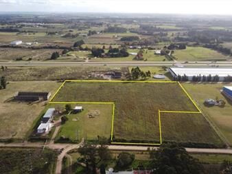 https://www.gallito.com.uy/venta-de-terreno-en-las-piedras-sobre-ruta-5-inmuebles-27854262