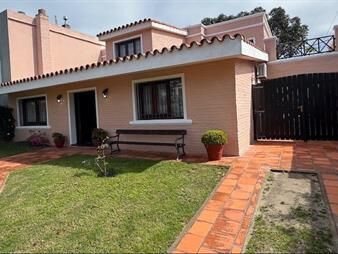 https://web5.gallito.com.uy/alquiler-de-residencia-de-nivel-carrasco-sur-4-dormitorios-inmuebles-28071624