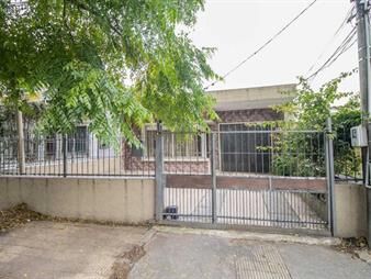 https://web5.gallito.com.uy/venta-casa-3-dormitorios-cerrito-gge-inmuebles-27433833