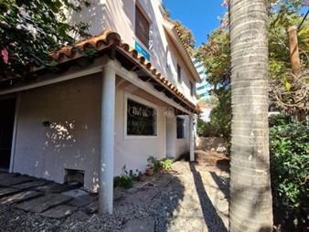 https://www.gallito.com.uy/casatroja-venta-casa-punta-carretas-4-dormitorios-inmuebles-24134208