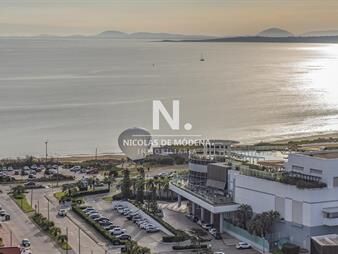 https://web5.gallito.com.uy/piso-alto-con-vistas-panoramicas-de-playa-mansa-inmuebles-25036351
