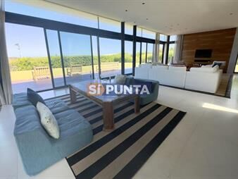 https://www.gallito.com.uy/moderna-casa-en-primera-linea-de-manantiales-laguna-blanc-inmuebles-28263893