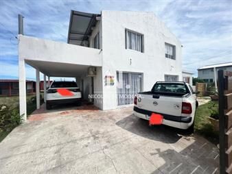 https://web5.gallito.com.uy/en-venta-casa-de-2-plantas-a-metros-del-mar-de-3-inmuebles-28266524