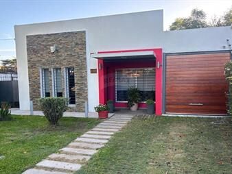 https://web5.gallito.com.uy/venta-casa-en-lezica-3-dormitorios-garaje-jardin-inmuebles-28270067