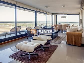 https://www.gallito.com.uy/apartamento-penthouse-frente-al-mar-playa-3-con-inmuebles-27608272