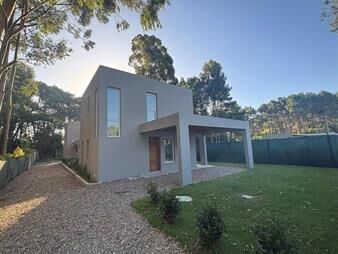 https://www.gallito.com.uy/casas-en-venta-a-estrenar-parque-burnett-punta-del-este-inmuebles-28296480