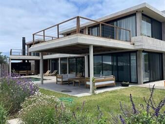 https://web5.gallito.com.uy/casa-de-diseño-en-venta-–-jose-ignacio-inmuebles-28296311