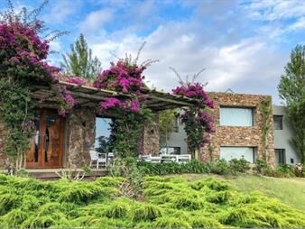 https://web5.gallito.com.uy/venta-casa-en-chacra-de-8000-m2-pueblo-coyote-manantial-inmuebles-28296324