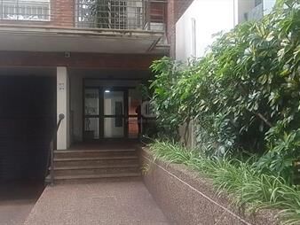 https://www.gallito.com.uy/alquiler-apartamento-con-garage-pocitos-inmuebles-28302555