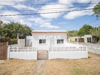 https://web5.gallito.com.uy/venta-padron-unico-con-3-casas-con-renta-en-la-paz-inmuebles-28303010