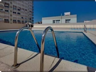 https://www.gallito.com.uy/apartamento-en-alquiler-en-peninsula-con-piscina-inmuebles-28302206