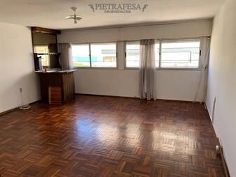 https://web5.gallito.com.uy/apto-en-venta-4-dormitorios-2-baños-inmuebles-27518312