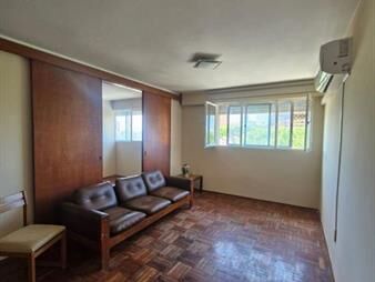 https://web5.gallito.com.uy/venta-apartamento-23-dormitorios-al-frente-inmuebles-28195127