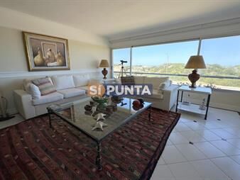 https://www.gallito.com.uy/apartamento-de-3-dormitorios-mas-dependencia-en-alquiler-d-inmuebles-27609104