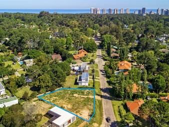 https://web5.gallito.com.uy/terreno-en-venta-punta-del-este-inmuebles-28313483