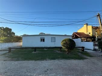 https://web5.gallito.com.uy/venta-casas-shangrila-sur-padron-con-8-casas-para-inversion-inmuebles-28309029