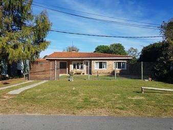 https://www.gallito.com.uy/casa-en-venta-padron-unico-en-lagomar-a-250-metros-de-la-inmuebles-28324750